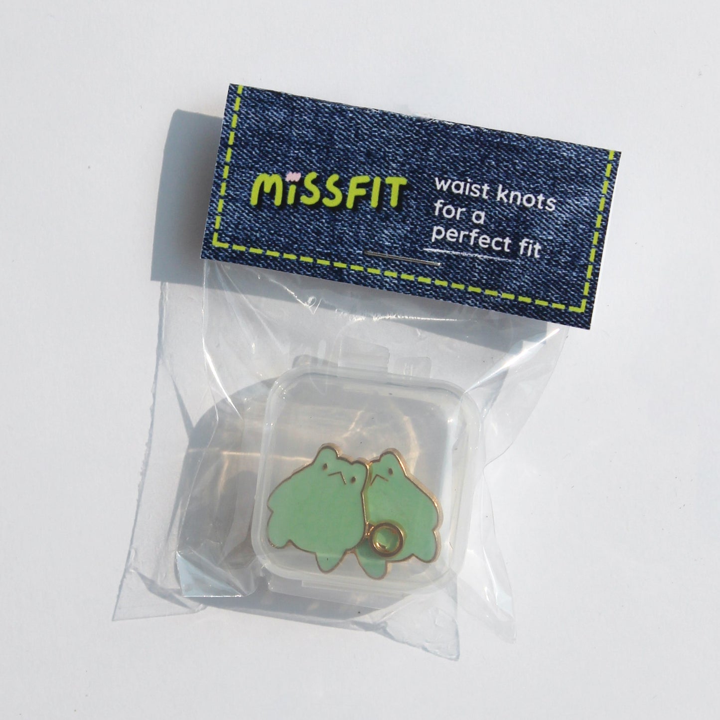 Frog Waist Knots