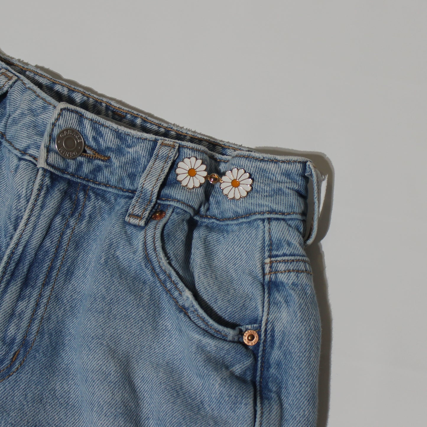 Daisy Waist Knots